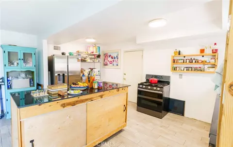 Kitchen - 1048 Vallejo Ave, Simi Valley, CA 93065 photo 1 of 3