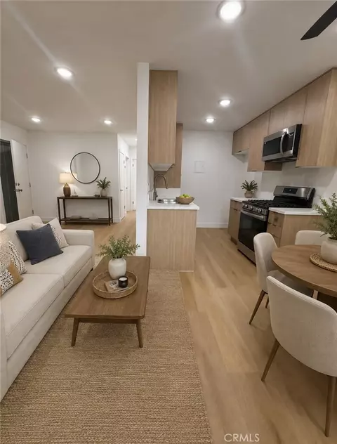 14805 Chase St #224, Panorama City, CA 91402