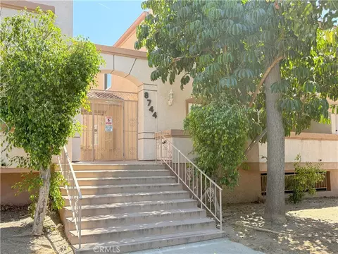 8744 Darby Ave #14, Northridge, CA 91325