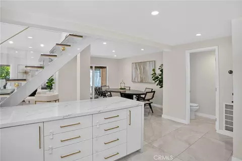 Entry Way - 6301 Honolulu #16, Tujunga, CA 91042 photo 1 of 4