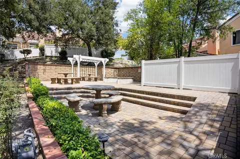 Exterior - 6301 Honolulu #16, Tujunga, CA 91042 photo 17 of 18