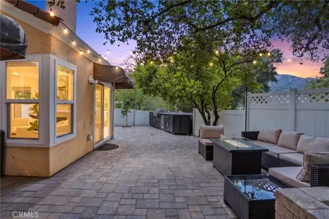 Exterior - 6301 Honolulu #16, Tujunga, CA 91042 photo 5 of 18