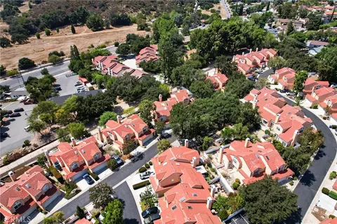 View/Area - 6301 Honolulu #16, Tujunga, CA 91042 photo 5 of 7