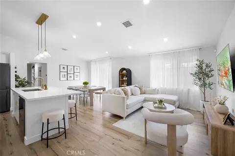 11300 Foothill Blvd #63, Lake View Terrace, CA 91342
