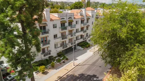 13220 Valleyheart Dr #202, Studio City, CA 91604