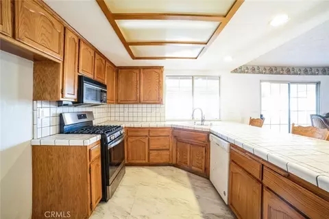 Kitchen - 3010 Silver Ridge Dr, Pinon Hills, CA 92372 photo 1 of 5