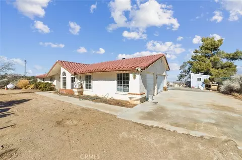 Exterior - 3010 Silver Ridge Dr, Pinon Hills, CA 92372 photo 2 of 12