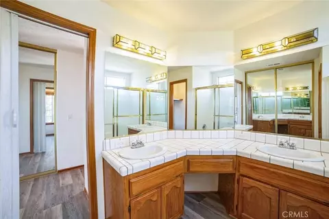 Bath - 3010 Silver Ridge Dr, Pinon Hills, CA 92372 photo 3 of 3