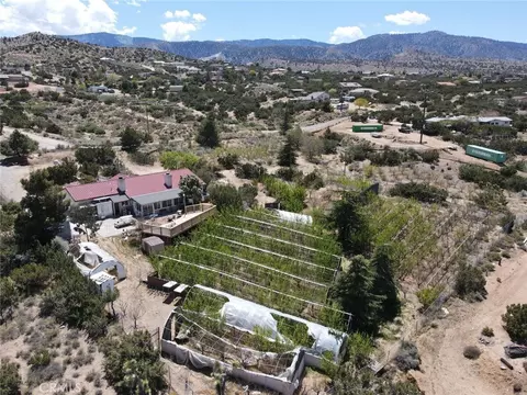 View/Area - 3010 Silver Ridge Dr, Pinon Hills, CA 92372 photo 6 of 10