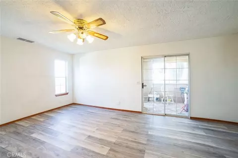 Living - 3010 Silver Ridge Dr, Pinon Hills, CA 92372 photo 6 of 7