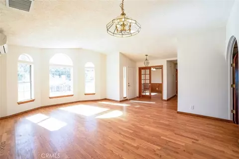 Living - 3010 Silver Ridge Dr, Pinon Hills, CA 92372 photo 1 of 7