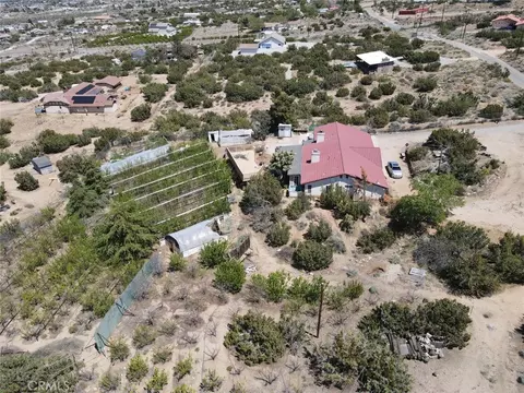 View/Area - 3010 Silver Ridge Dr, Pinon Hills, CA 92372 photo 7 of 10