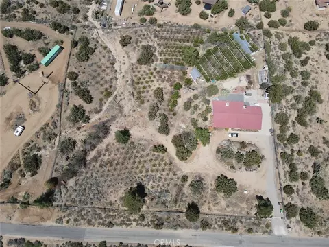 View/Area - 3010 Silver Ridge Dr, Pinon Hills, CA 92372 photo 4 of 10
