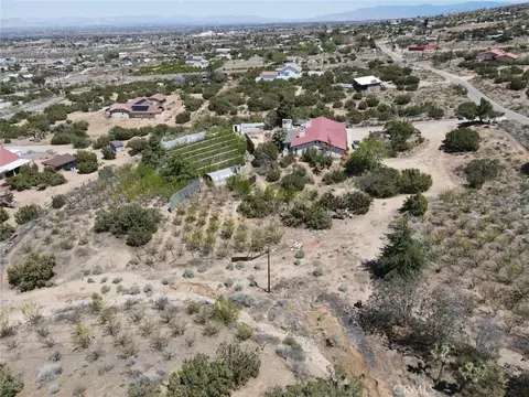 View/Area - 3010 Silver Ridge Dr, Pinon Hills, CA 92372 photo 8 of 10