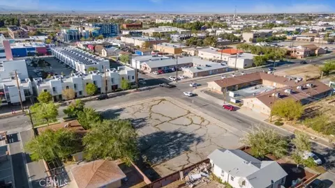 706 W Milling St, Lancaster, CA 93534 photo 5