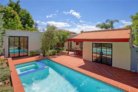 Exterior - 725 Pleasant View Ter, Glendale, CA 91202 photo 2 of 21