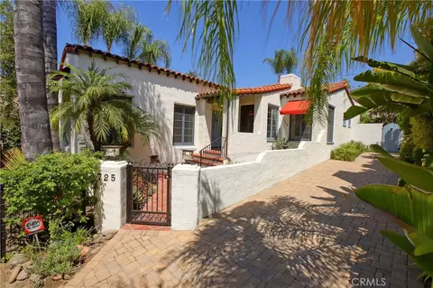 Exterior - 725 Pleasant View Ter, Glendale, CA 91202 photo 3 of 21