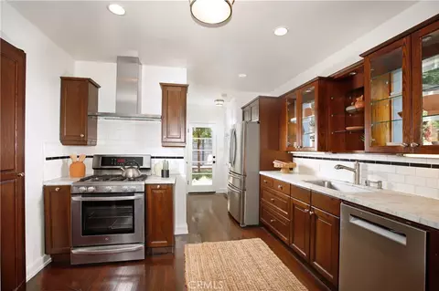 Kitchen - 725 Pleasant View Ter, Glendale, CA 91202 photo 3 of 3