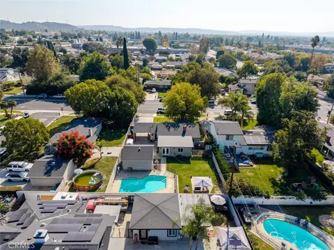 View/Area - 447 W Bennett Ave, Glendora, CA 91741 photo 1 of 5