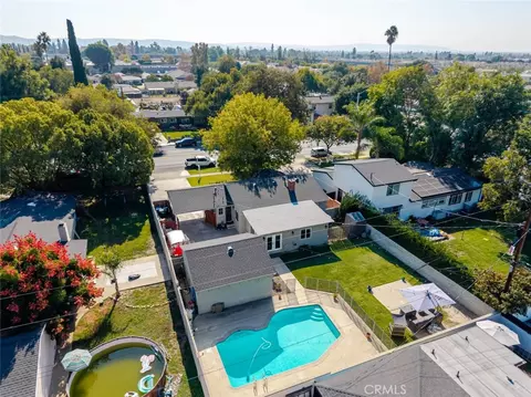 View/Area - 447 W Bennett Ave, Glendora, CA 91741 photo 2 of 5