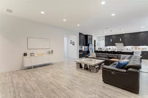 Entry Way - 28619 Bloom, Saugus, CA 91350 photo 4 of 13