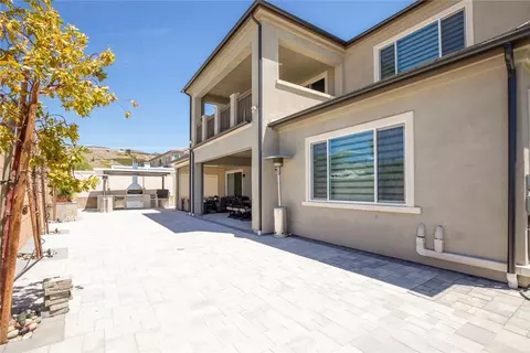 Exterior - 28619 Bloom, Saugus, CA 91350 photo 14 of 18
