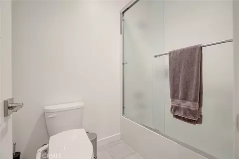 Bath - 28619 Bloom, Saugus, CA 91350 photo 5 of 6