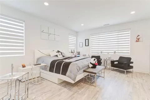 Bedroom - 28619 Bloom, Saugus, CA 91350 photo 2 of 6