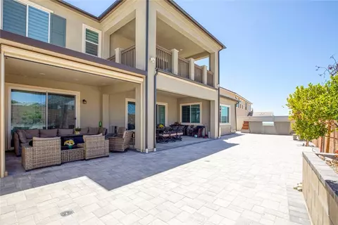 Exterior - 28619 Bloom, Saugus, CA 91350 photo 10 of 18