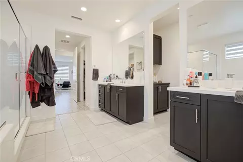Entry Way - 28619 Bloom, Saugus, CA 91350 photo 9 of 13