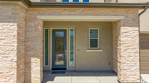 Exterior - 28619 Bloom, Saugus, CA 91350 photo 16 of 18