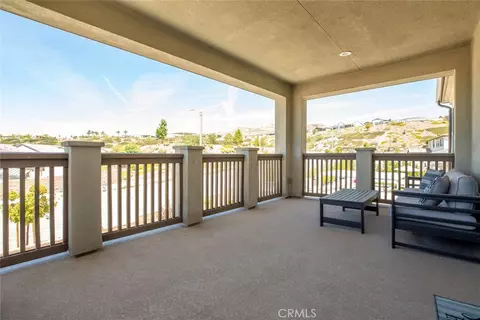 Exterior - 28619 Bloom, Saugus, CA 91350 photo 5 of 18