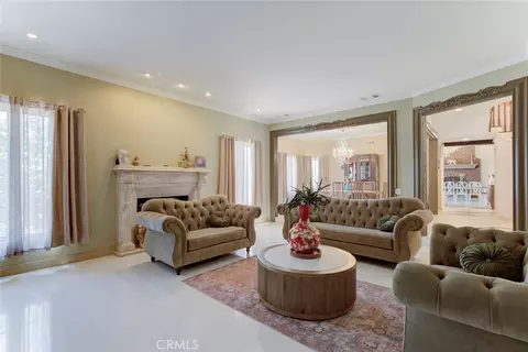 Living - 1663 Vista, Glendale, CA 91201 photo 3 of 5