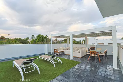 4326 Babcock #305, Studio City, CA 91604