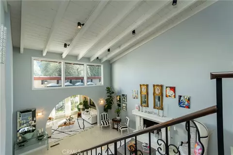 Entry Way - 3216 Beaudry Ter, Glendale, CA 91208 photo 1 of 2