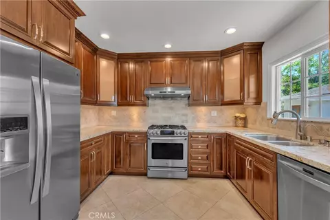 Kitchen - 924 E Tujunga, Burbank, CA 91501 photo 1 of 3