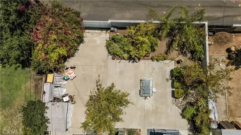 Exterior - 924 E Tujunga, Burbank, CA 91501 photo 6 of 9