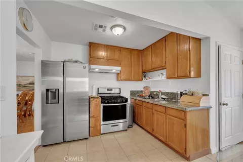 Kitchen - 924 E Tujunga, Burbank, CA 91501 photo 3 of 3