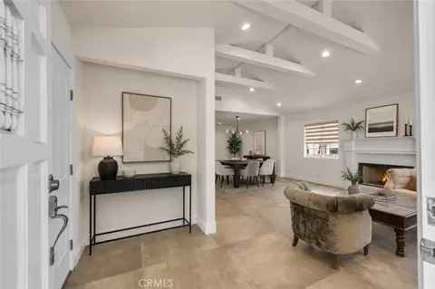 Entry Way - 924 E Tujunga, Burbank, CA 91501 photo 1 of 1