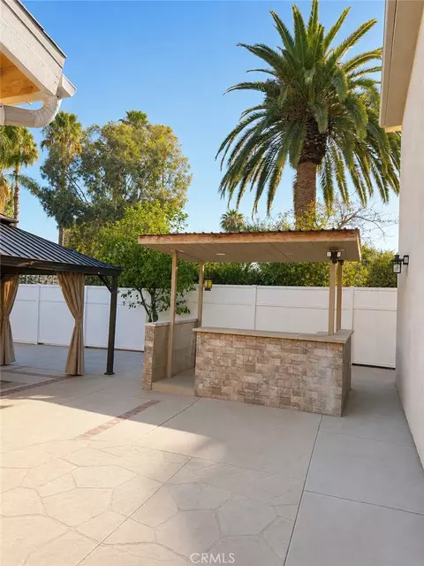 Exterior - 19331 Lorne St, Reseda, CA 91335 photo 5 of 8