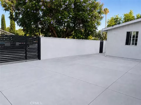 Exterior - 19331 Lorne St, Reseda, CA 91335 photo 2 of 8