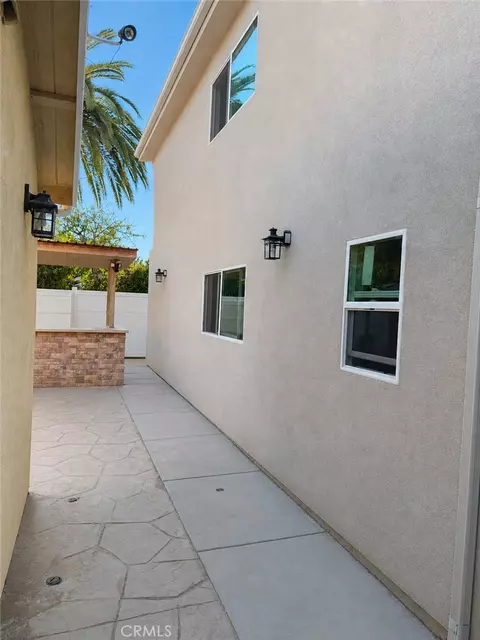 Exterior - 19331 Lorne St, Reseda, CA 91335 photo 6 of 8