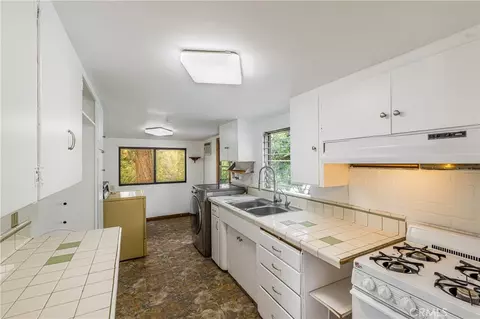 Kitchen - 7444 Tranquil Dr, Tujunga, CA 91042 photo 1 of 1