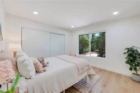 Bedroom - 9257 La Shell Dr, Tujunga, CA 91042 photo 7 of 8