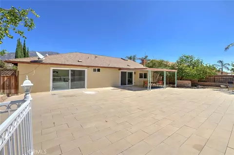Exterior - 9257 La Shell Dr, Tujunga, CA 91042 photo 6 of 8