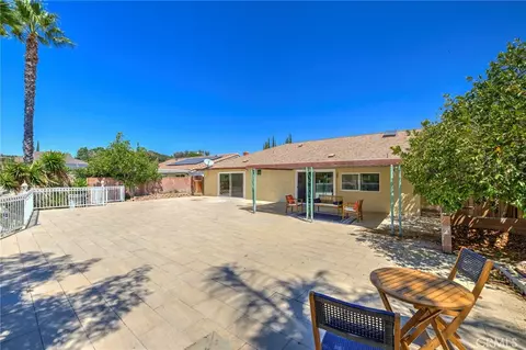 Exterior - 9257 La Shell Dr, Tujunga, CA 91042 photo 1 of 8