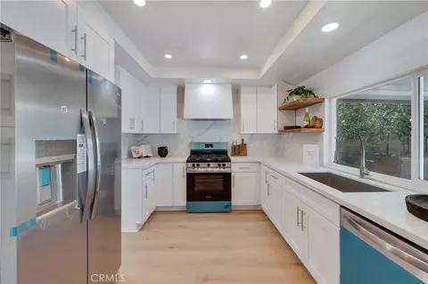 Kitchen - 9257 La Shell Dr, Tujunga, CA 91042 photo 3 of 4
