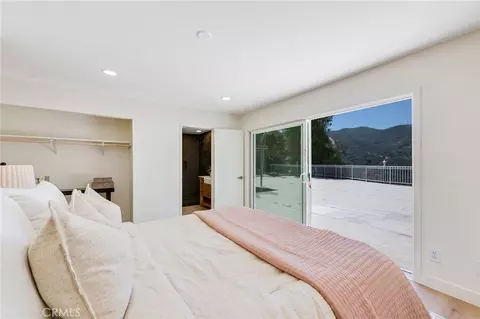 Bedroom - 9257 La Shell Dr, Tujunga, CA 91042 photo 4 of 8