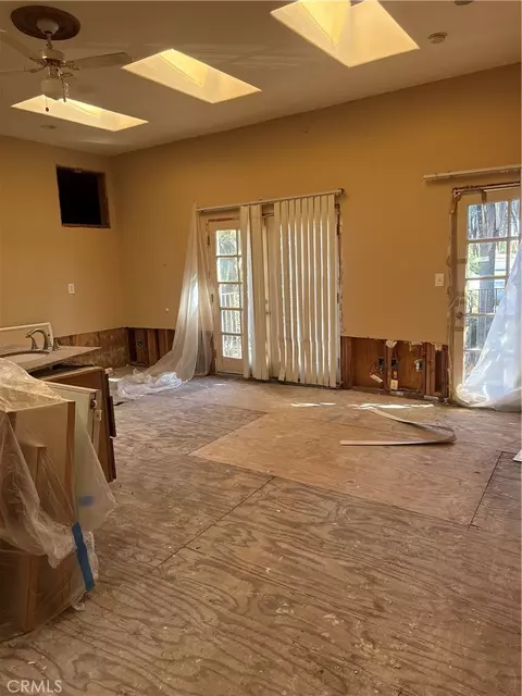 15941 Parthenia, North Hills, CA 91343