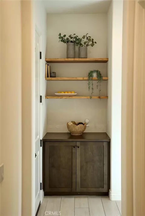 Entry Way - 20523 Stella Pl, Saugus, CA 91350 photo 3 of 4